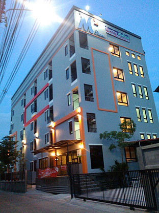 Condo · Mueang Nonthaburi — photo 1