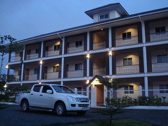 Condo — photo 1