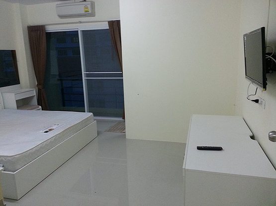 Condo · Mueang Chon Buri, chon_buri — photo 1