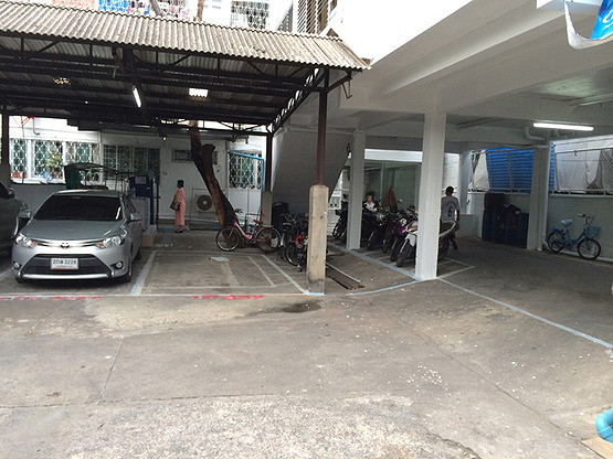Condo · Huai Khwang, bangkok — photo 2