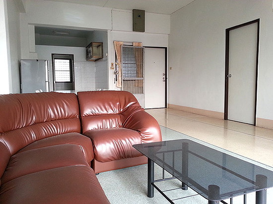 SC Building Apartment 5 mins from BTS Surasak. - Apartment for Rent