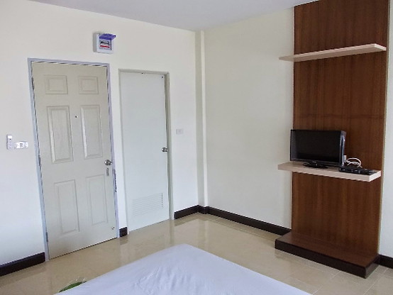 Condo · Mueang Chon Buri, chon_buri — photo 3