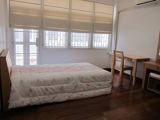 Condo · Bang Rak, bangkok — photo 2