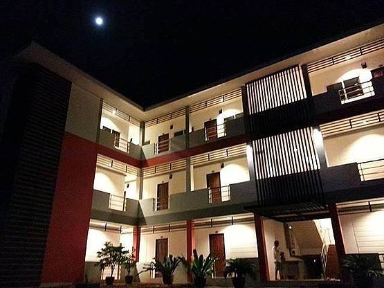 Condo — photo 1
