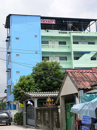 Condo · Mueang Samut Prakan — photo 1