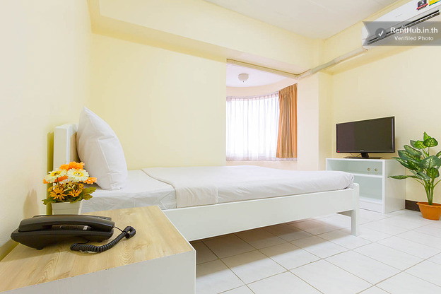 Condo · Wang Thonglang, bangkok — photo 2