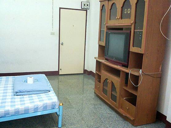 Condo — photo 2