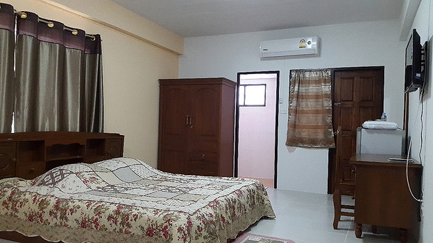 Condo — photo 3