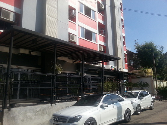 Condo · Bang Kapi, bangkok — photo 2