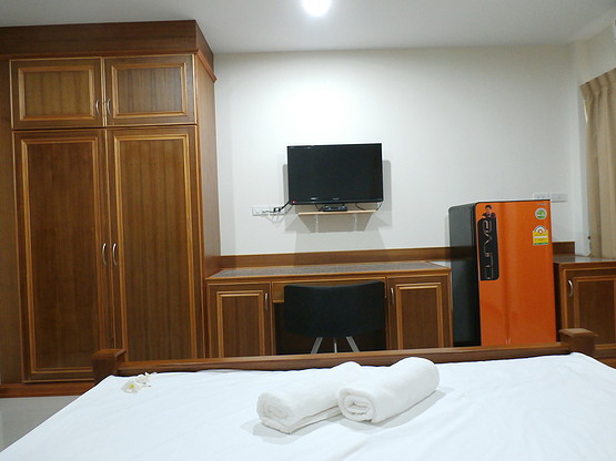 Condo — photo 2