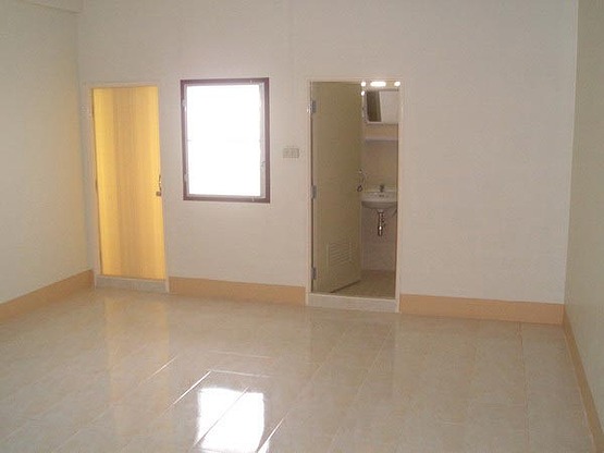Condo · Watthana, bangkok — photo 2