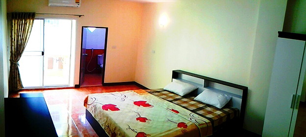 Condo — photo 2