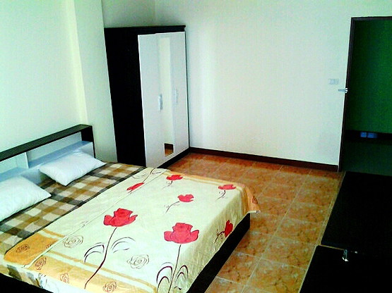 Condo — photo 1