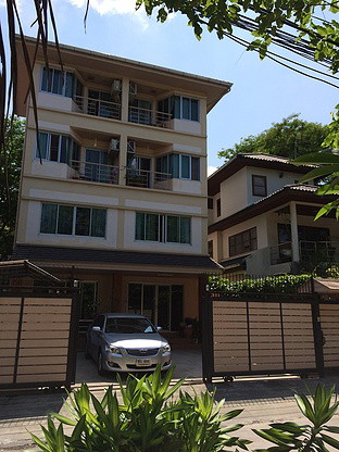 Condo · Phra Khanong, bangkok