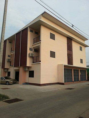 Condo — photo 1