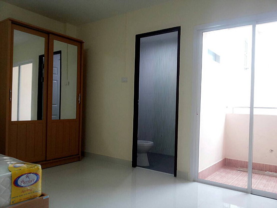Condo — photo 2