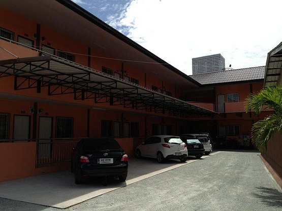 Condo · Mueang Chon Buri, chon_buri — photo 2
