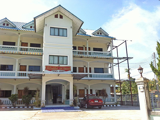 Condo — photo 2