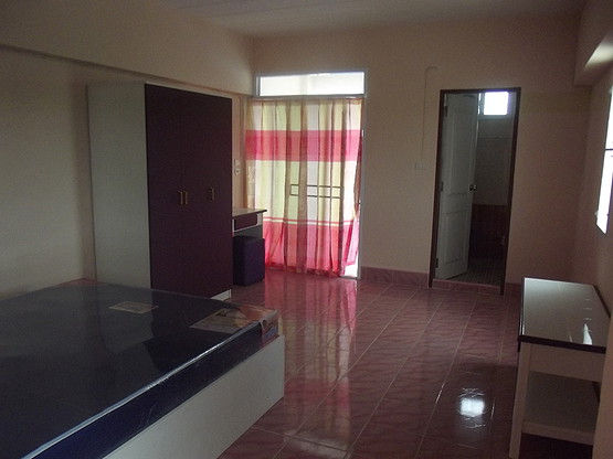 Condo · Mueang Chon Buri, chon_buri — photo 3