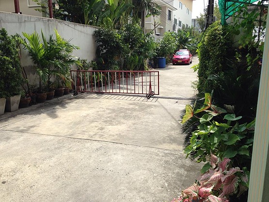 Condo · Lat Phrao, bangkok — photo 2