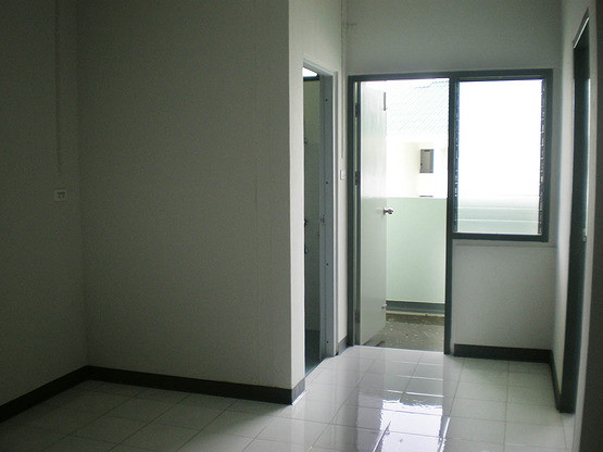 Condo · Bang Bua Thong — photo 3
