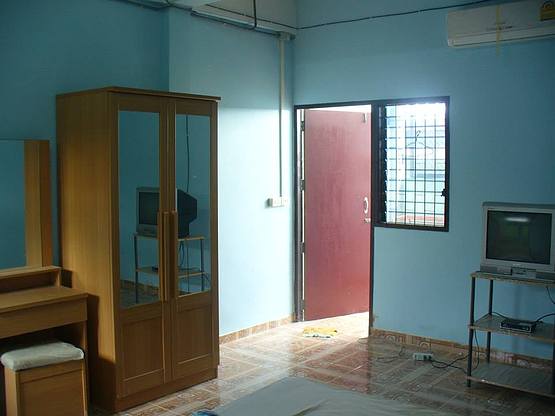 Condo — photo 2