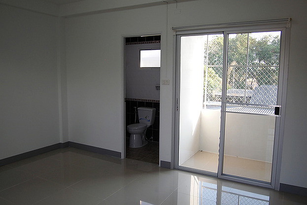 Condo · Mueang Chon Buri, chon_buri — photo 3