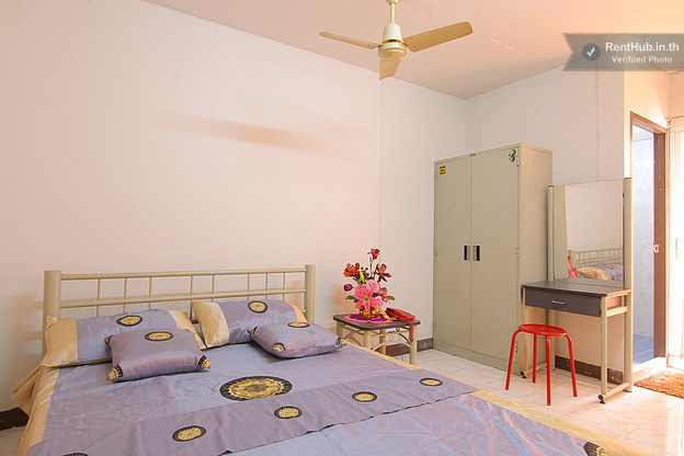 Condo · Wang Thonglang, bangkok — photo 1