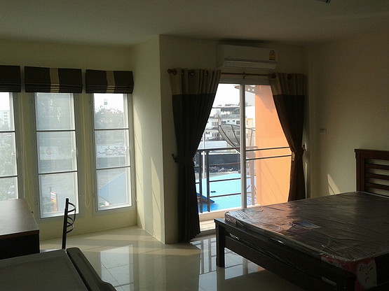Condo · Mueang Chon Buri, chon_buri — photo 1