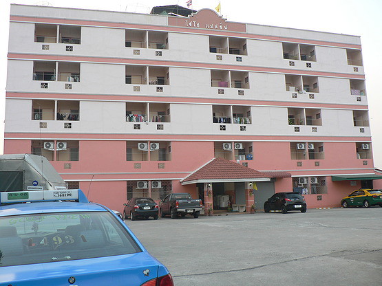 Condo — photo 4