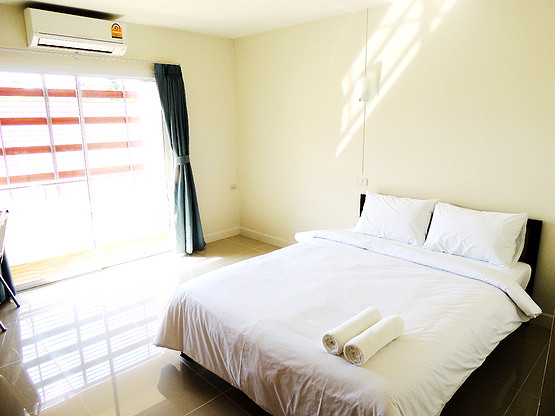 Condo — photo 1