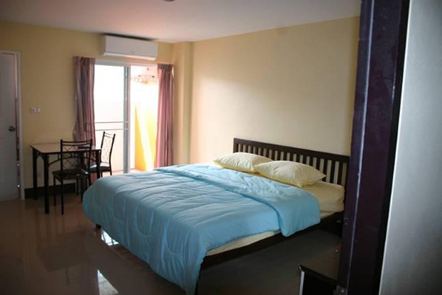 Condo — photo 2