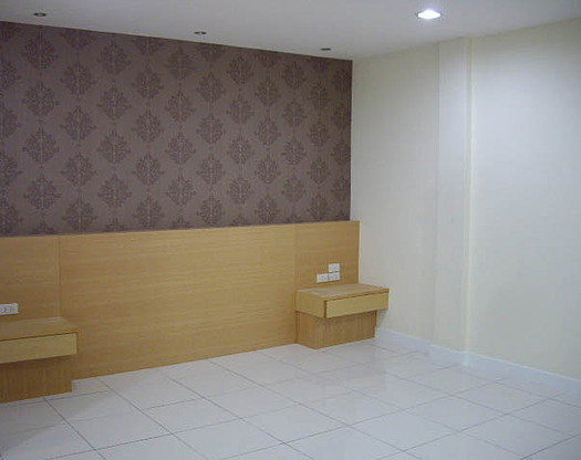 Condo · Bang Rak, bangkok — photo 1