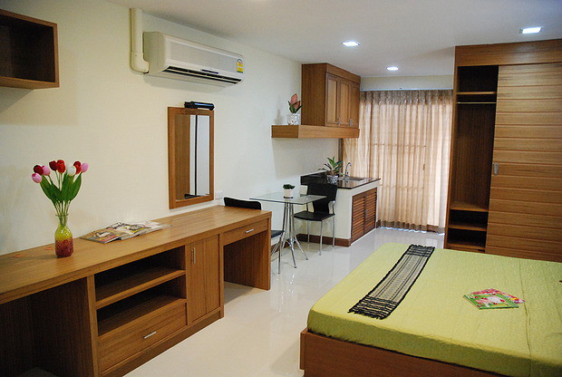 Condo · Huai Khwang, bangkok — photo 2