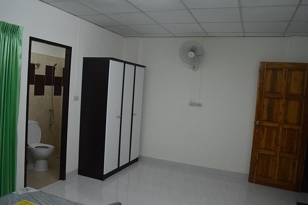 Condo — photo 2