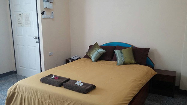 Condo — photo 1