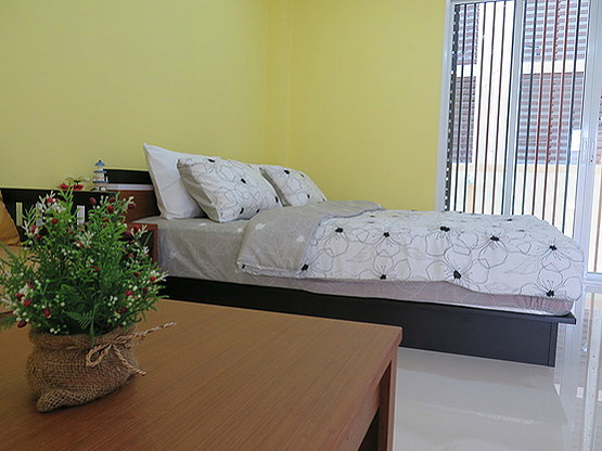 Condo — photo 2