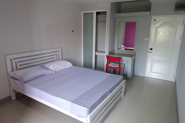 Condo · Wang Thonglang, bangkok — photo 4