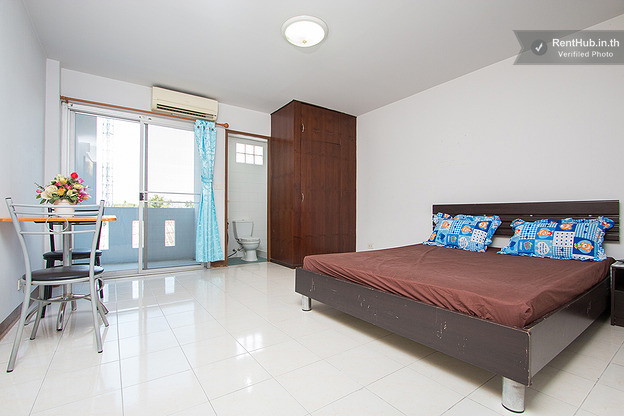 Condo — photo 1