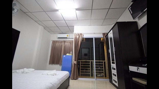 Condo — photo 2
