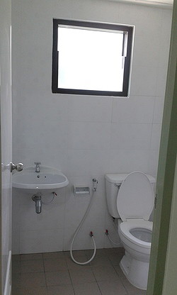 Condo · Wang Thonglang, bangkok — photo 1