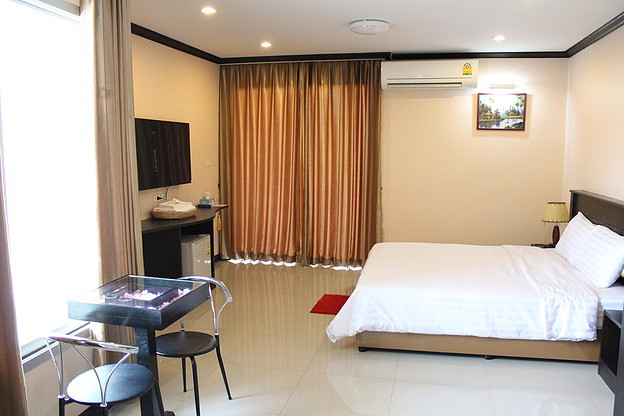 Condo — photo 4