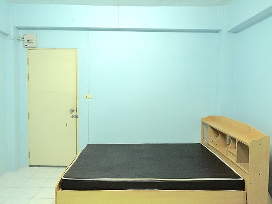 Condo · Phra Khanong, bangkok — photo 2