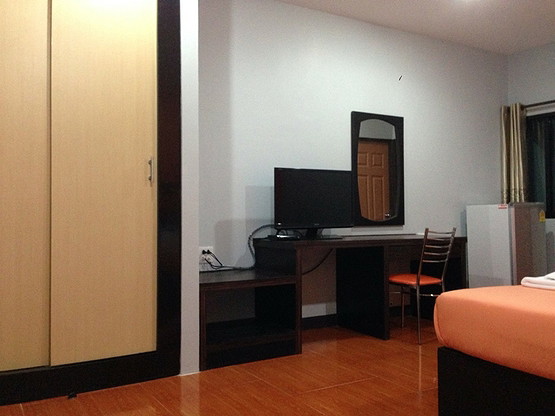 Condo — photo 2