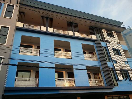 Condo — photo 1