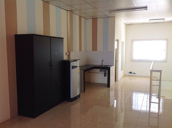 Condo · Mueang Chon Buri, chon_buri — photo 3