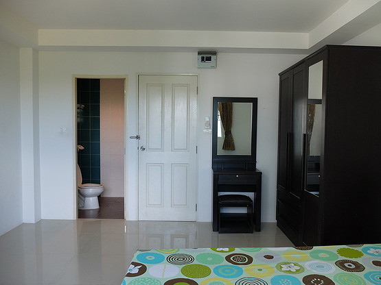 Condo · Mueang Chon Buri, chon_buri — photo 2