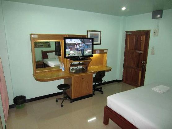 Condo — photo 3