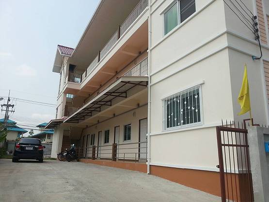 Condo — photo 1