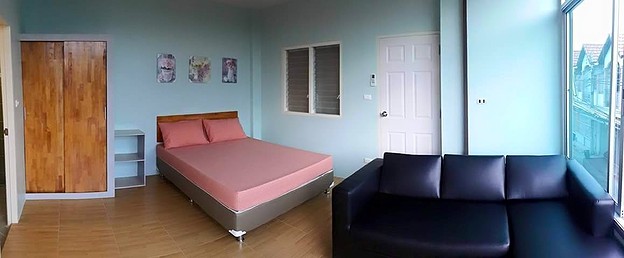 Condo — photo 3